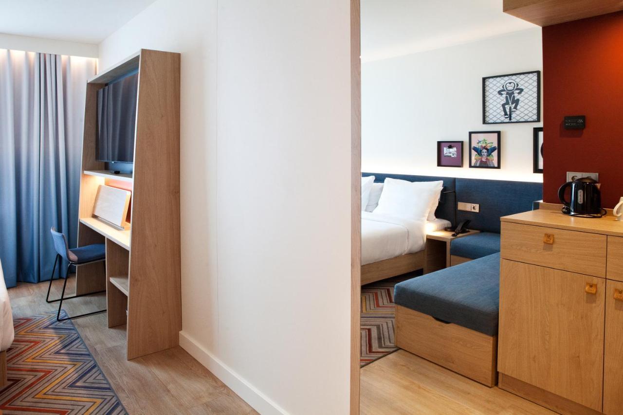 Hampton By Hilton Regensburg Hotel Bagian luar foto