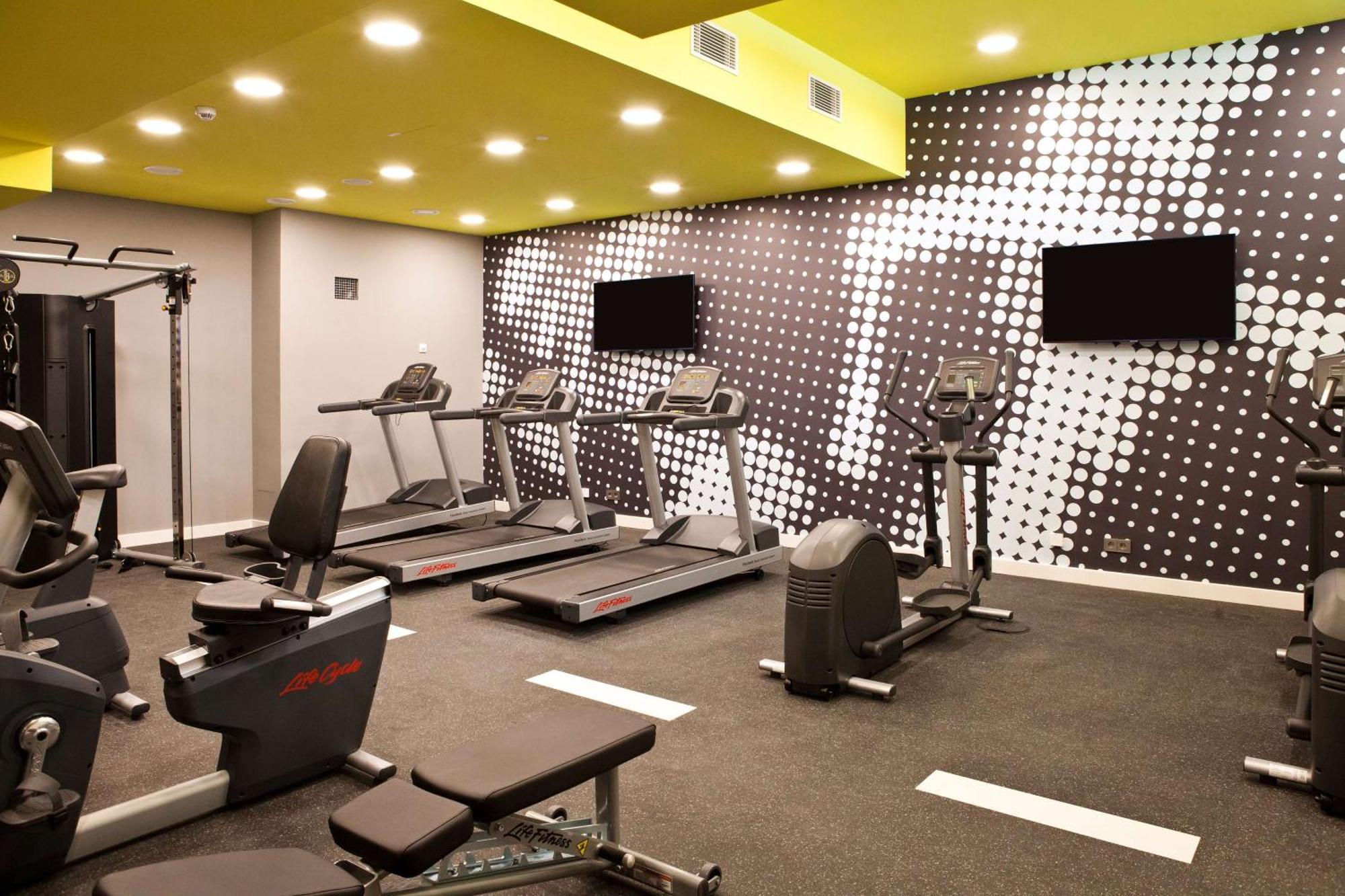 Hampton By Hilton Regensburg Hotel Bagian luar foto