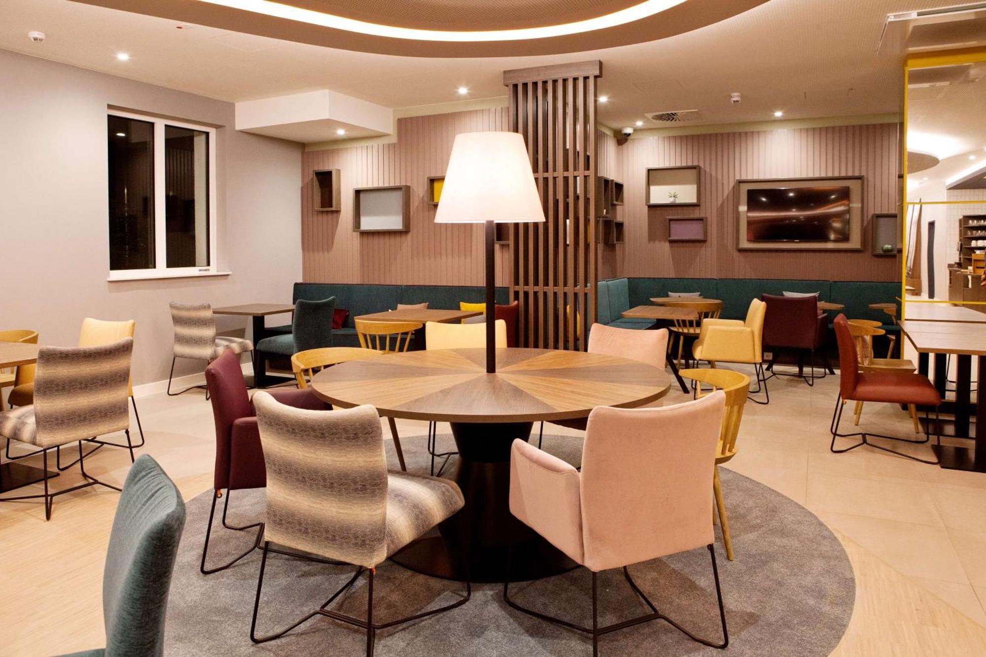 Hampton By Hilton Regensburg Hotel Bagian luar foto
