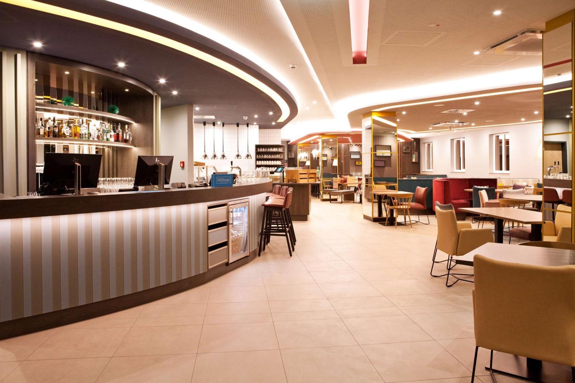 Hampton By Hilton Regensburg Hotel Bagian luar foto